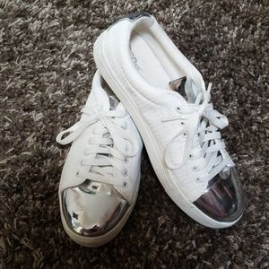 Size 10 Brash Sneaker